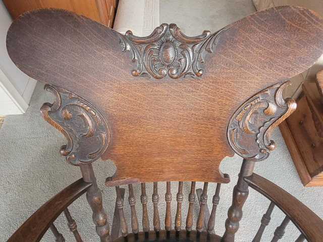 Incredible Antique Rocking Chair in Chairs & Recliners in Belleville - Image 3