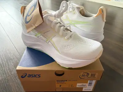 Brand new Asics Gel-Kayano 32 (women size 7), View more
