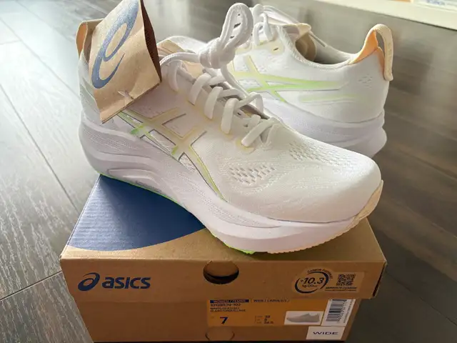 Brand new Asics Gel-Kayano 32 (women size 7) in Men's Shoes in Markham / York Region - Image 2