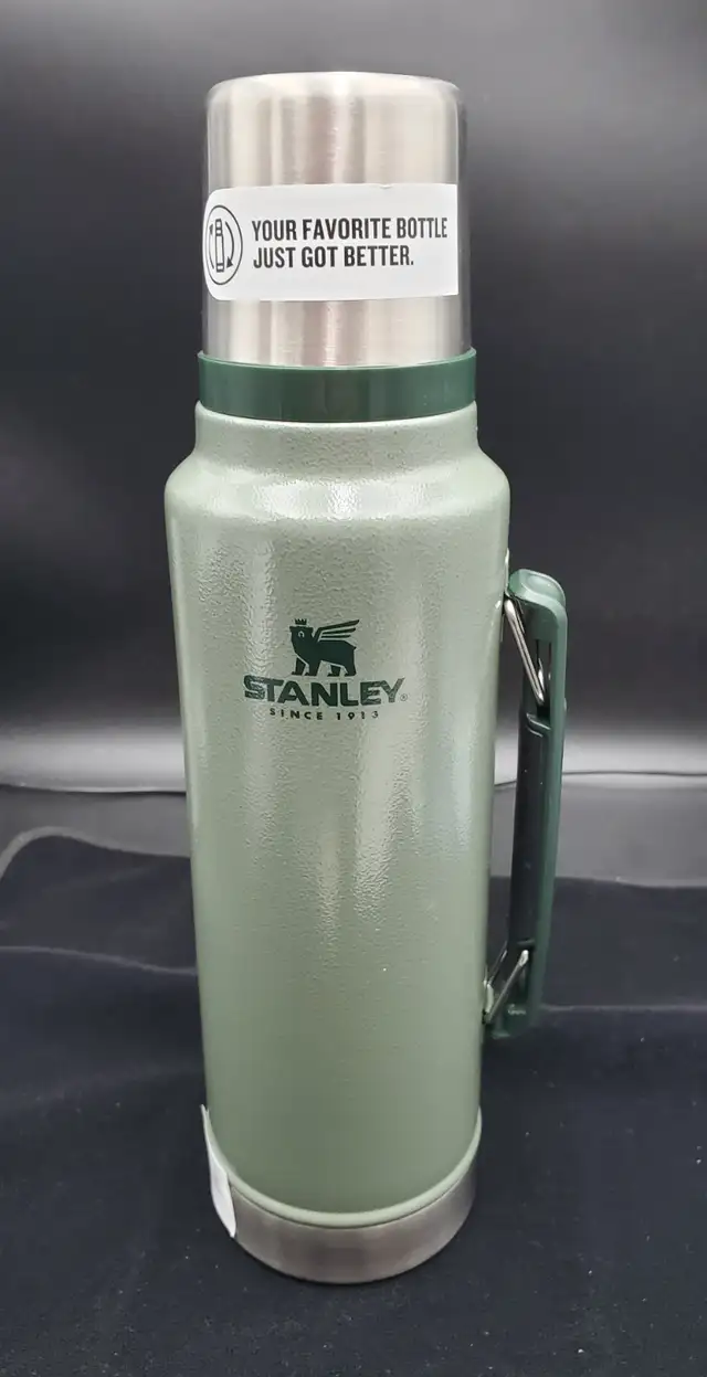 STANLEY CLASSIC LEGENDARY STAINLESS STEEL BOTTLE 1.5 QT | 1.4 L
