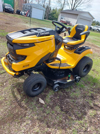 Tracteur cub cadet xt2 année 2023 9.5 heures 46.po 2 cyl. 23 hp