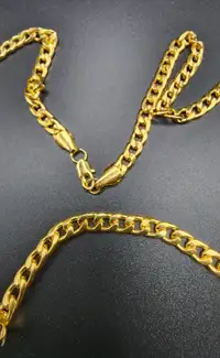 *NEW* Gold Color Cuban Link Chain $10