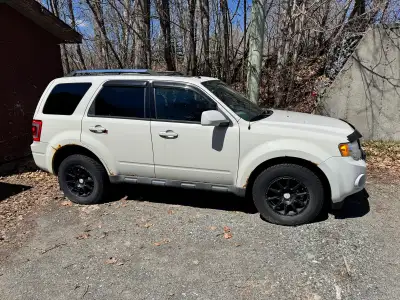 2011 Ford Escape Limited – $1800 OBO — WANT GONE Selling my 2011 Ford Escape Limited as‑is. Priced a...