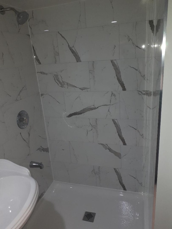 Bachelor apartment for rent 1100 (utilities included) Long Term