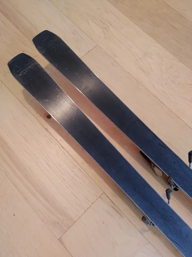 Skis 180cm in Ski in Richmond - Image 7