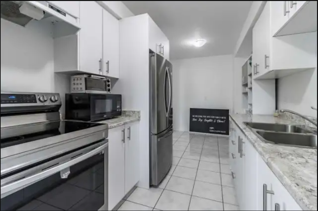 Girls ONLY - Furnished Room for Rent in Malton in Room Rentals & Roommates in Mississauga / Peel Region - Image 8