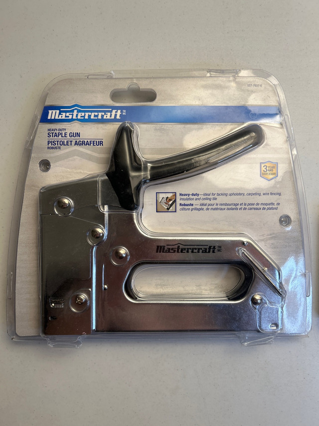 New Mastercraft Heavy-Duty Staple Gun With Arrow Staple Pack in Hand Tools in Oshawa / Durham Region - Image 2