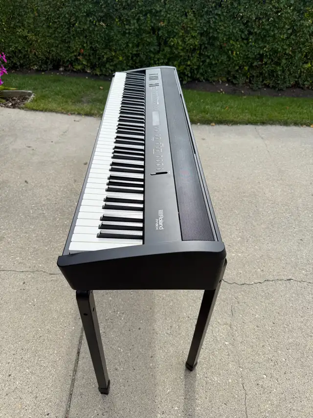 Roland FP-60X For Sale in Pianos & Keyboards in Calgary - Image 6