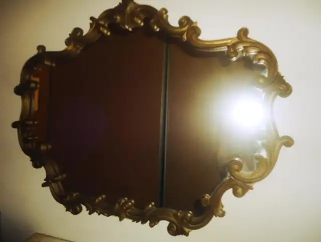 Vintage Victorian Wall Mirror - Dark Gold by Syroco in Home Décor & Accents in City of Toronto - Image 5