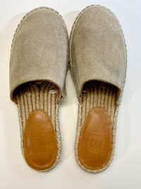 Gap Slippers womens size 7