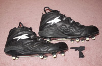Football cleat shoe. Sz 8.5