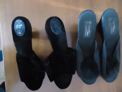 Pantoufles, View more