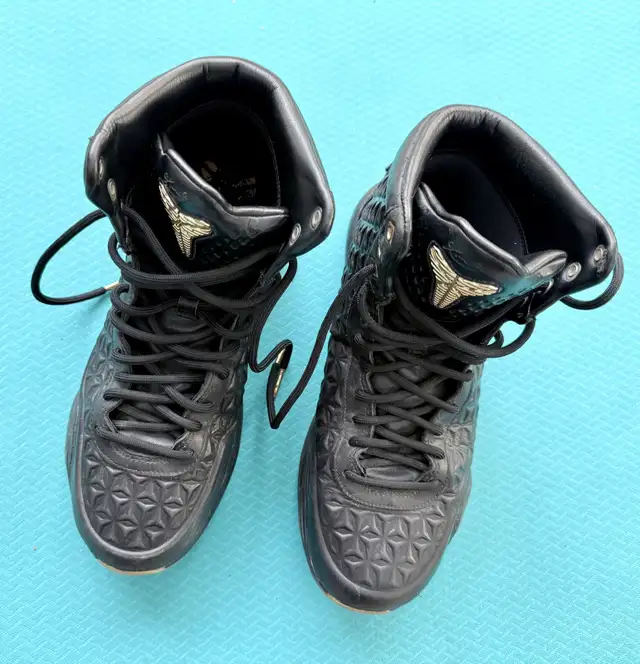 Nike Kobe 10 Elite EXT High “Black/Gum” 822950-001 in Men's Shoes in Ottawa - Image 3