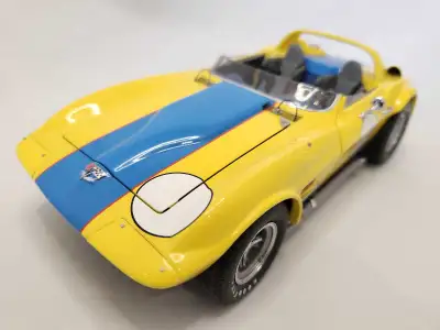 Rare RLG18037 Chevrolet Official Licensed Product Limited Edition Serialized Chassis 1:18 Diecast Ex...