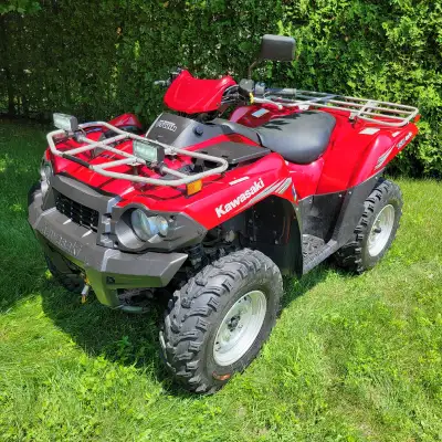 Kawasaki Brute Force 750 4x4i 2011 8700 km 2x4 et 4x4 2 cylindres à injection directe Parfait pour l...