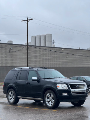 2010 Ford Explorer Limited