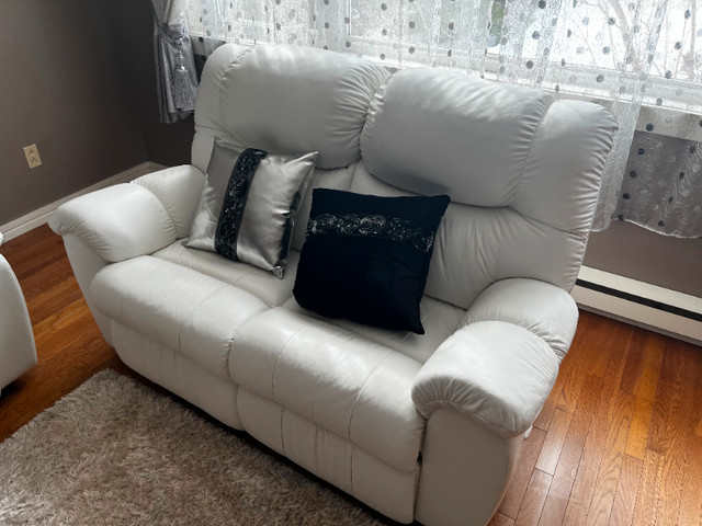 white leater sofa in Chairs & Recliners in St. John's - Image 3