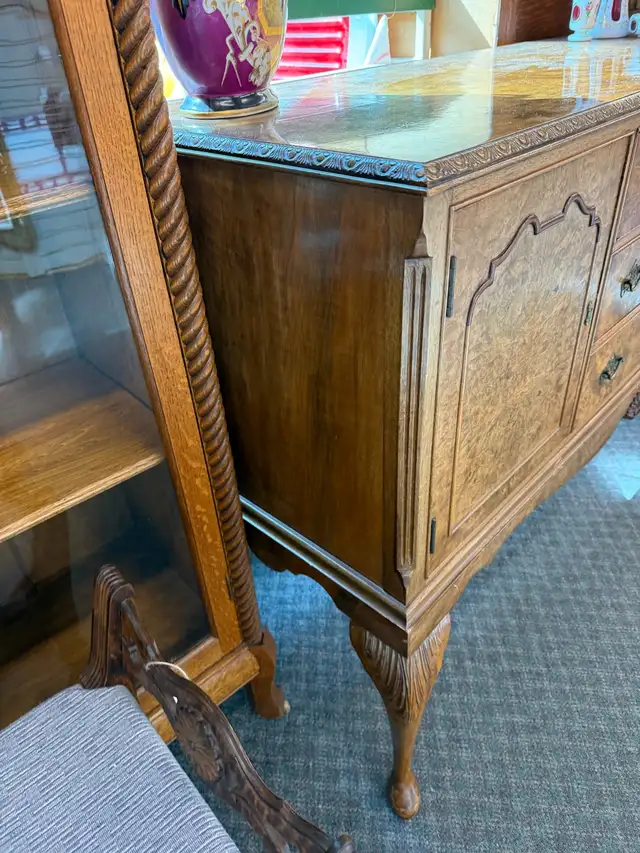 Vintage walnut sideboard  in Hutches & Display Cabinets in Edmonton - Image 3