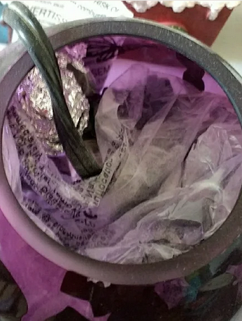 IKEA Knubbig Purple Leaf and Flower Glass Table Lamp in Indoor Lighting & Fans in Ottawa - Image 5