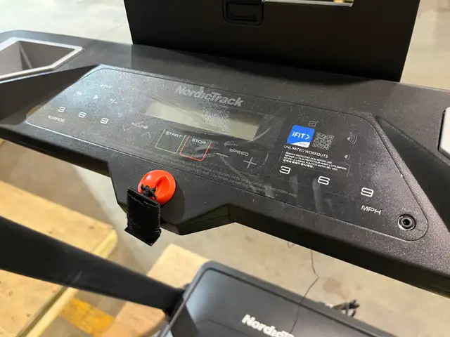 NordicTrac series 5 Treadmill - NEW in Exercise Equipment in Winnipeg - Image 4