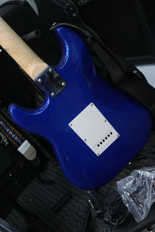 GROOVE S2024 ELECTRIC GUITAR PACK IN METALLIC BLUE (#4669) in Other in City of Halifax - Image 4