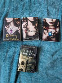 Kelley Armstrong - book bundle
