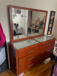6 drawer Dresser with Mirror