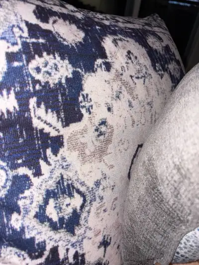 Chambre a louer centre ville Berthierville . Prix a negocier selon les besoins. Tranquillité garanti...