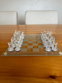 Jeu d’échecs, dames et jacquet (3 en 1)