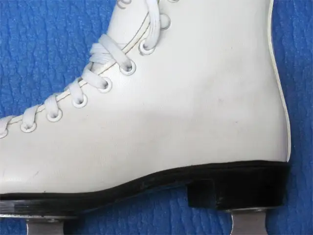 New LANGE Skates Size-5 (inner length 20.5cm/8.1'') Dwight in Skates & Blades in Muskoka - Image 8