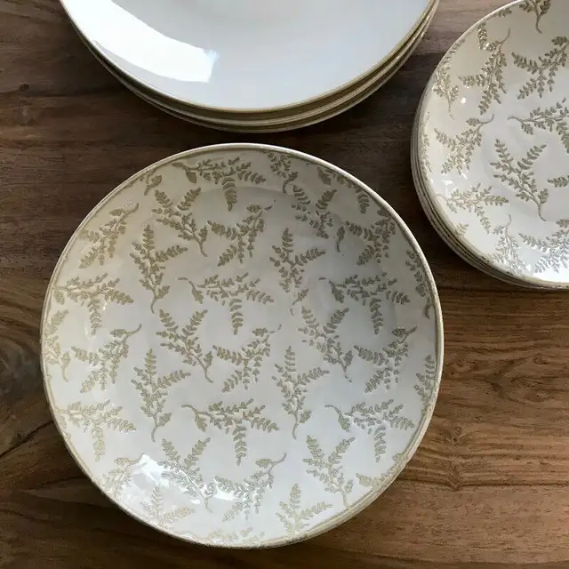 New Set de vaisselle Dishes 20 pièces in Kitchen & Dining Wares in City of Montréal - Image 4