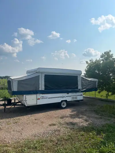 Bonair 1010 tent trailer lights work tires are good has a furnace and small fridge all works the can...