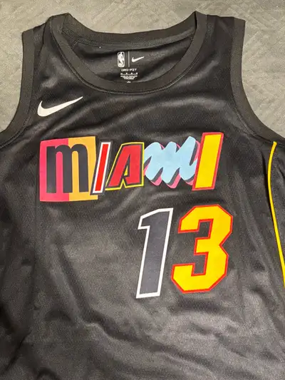 New Size men’s medium