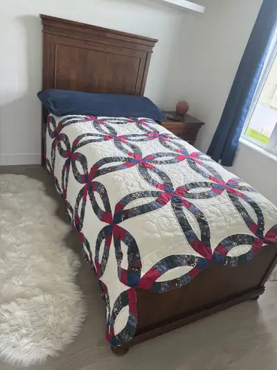 Excellent new condition comes with sheet sets...location is Duncan