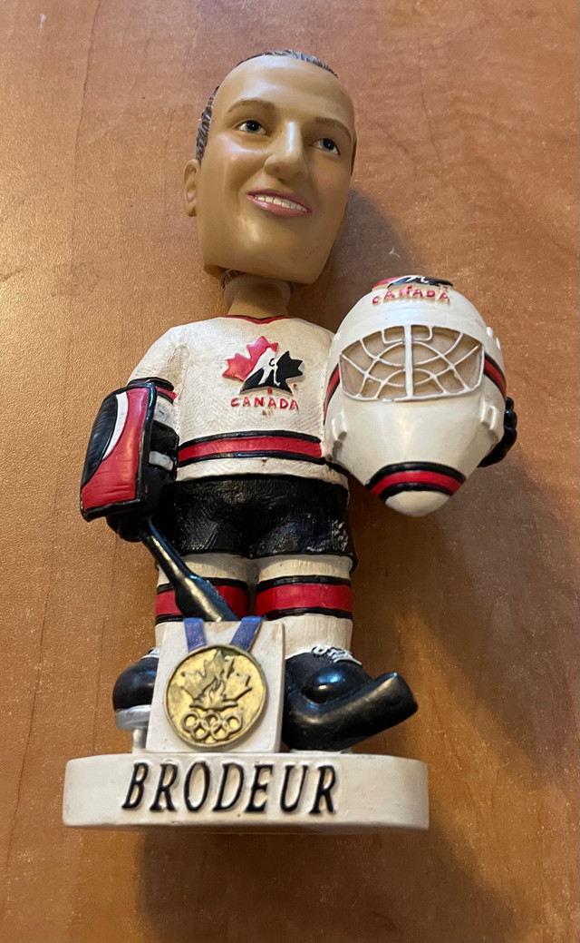 Martin Brodeur - Bobble Head - Team Canada - Gold Medal - 8 Inch in Arts & Collectibles in Dartmouth - Image 3