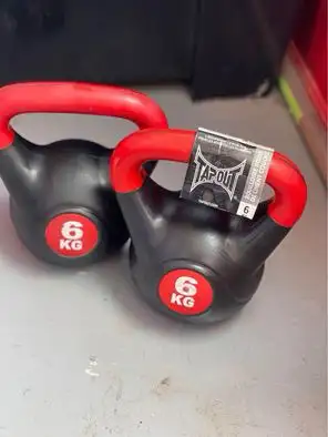 2 brand new Tapout Dumbbells for sale. 2*6kgs Selling $80