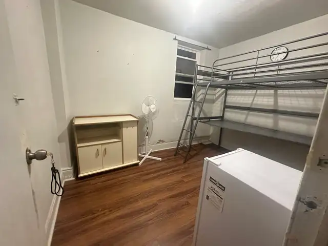 Room for rent Toronto (female only)