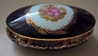 Vintage Limoges Castel Oval Trinket Box 22K Gold Trim