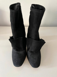 SUEDE LEATHER BOOTS - 36.5 - RUFFLE FRONT DETAIL - WORN ONCE
