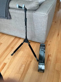 Ultimate Support Genesis GS1000 guitar stand