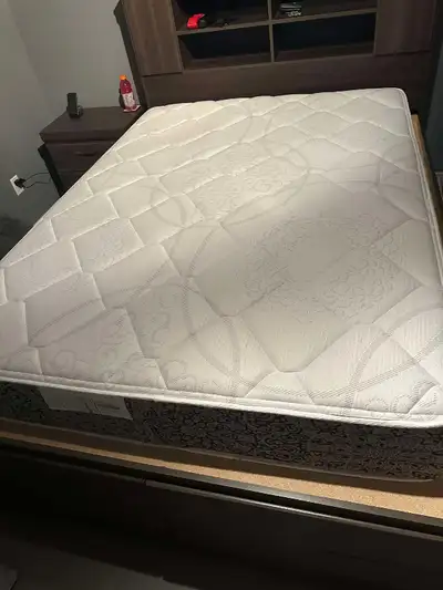 matelas double de marque kingsdown mat studio acton a ressort ferme 54x 74 pouce avec couvre matelas...