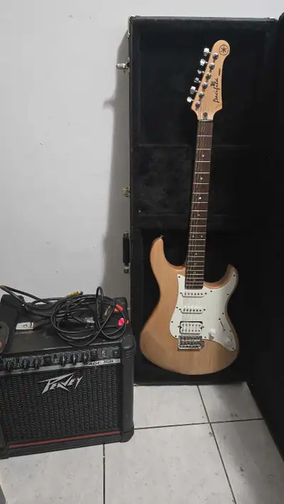 Guitar Yamaha Pacifica bundle, View more