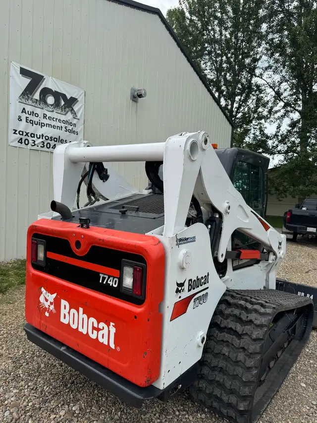 **2018 Bobcat T740 Track Loader, Good Shape* $0 Down Financing** in Heavy Equipment in Red Deer - Image 4