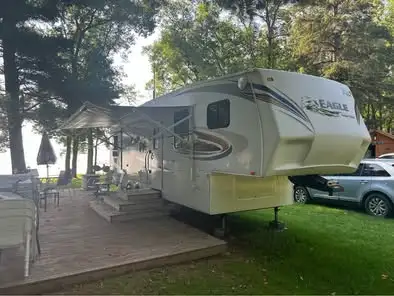 Jayco eagle 30.5 rls Trailer is in great condition and can be viewed upon request! Can message me fo...