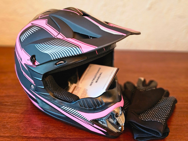 XL Youth Motocross Helmet - Pink in Other in London - Image 2