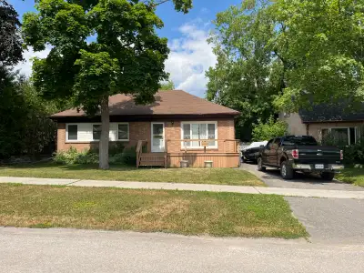 SHARED HOUSE / STUDENTS or YOUNG PROFESSIONAL WANTED Student Residence…2 Bedrooms available for wint...