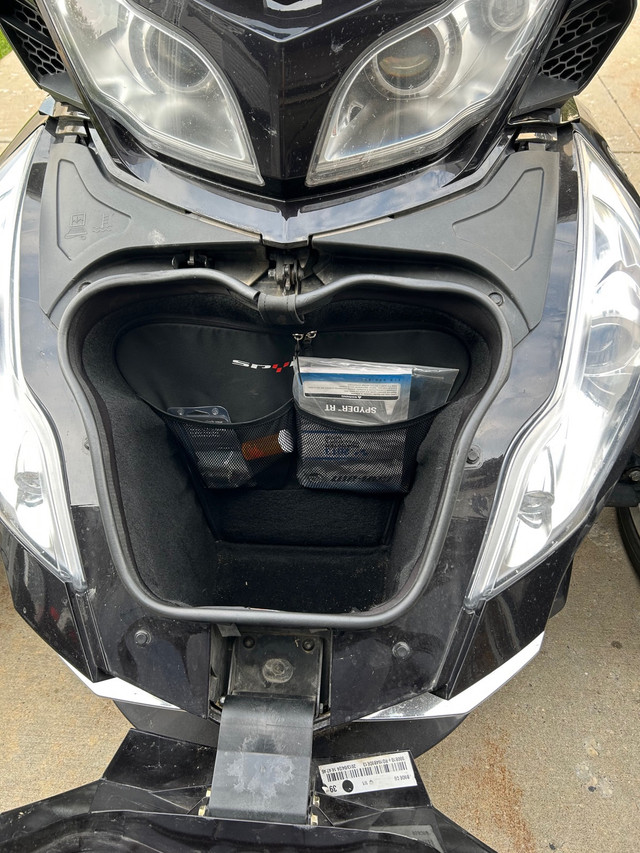 2013 Can-Am Spyder RT Limited in Touring in Edmonton - Image 3