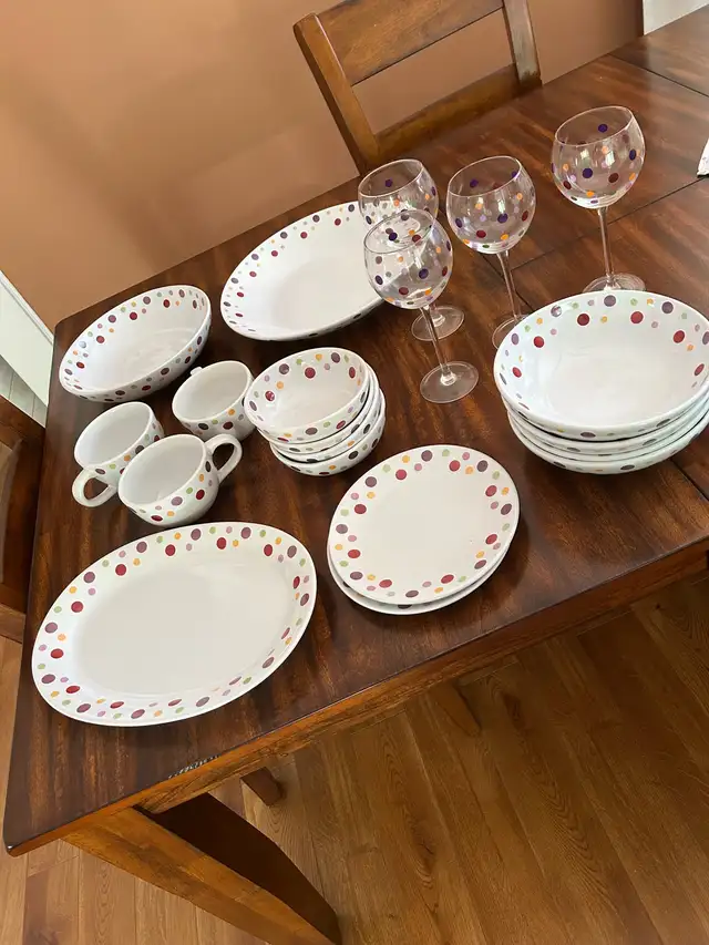 pampered chef polka dot dishes
