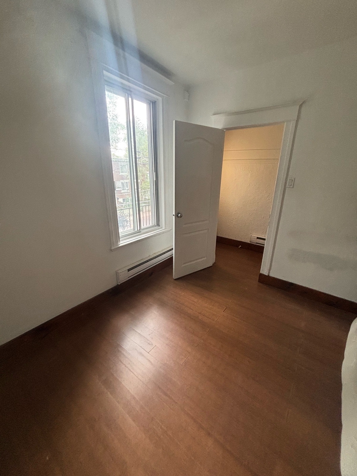 947 Av. Regent — photo 2