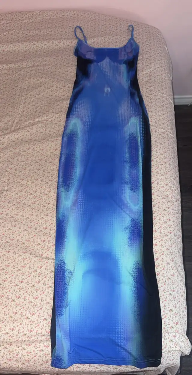 white fox blue maxi dress in Women's - Dresses & Skirts in Delta/Surrey/Langley - Image 3